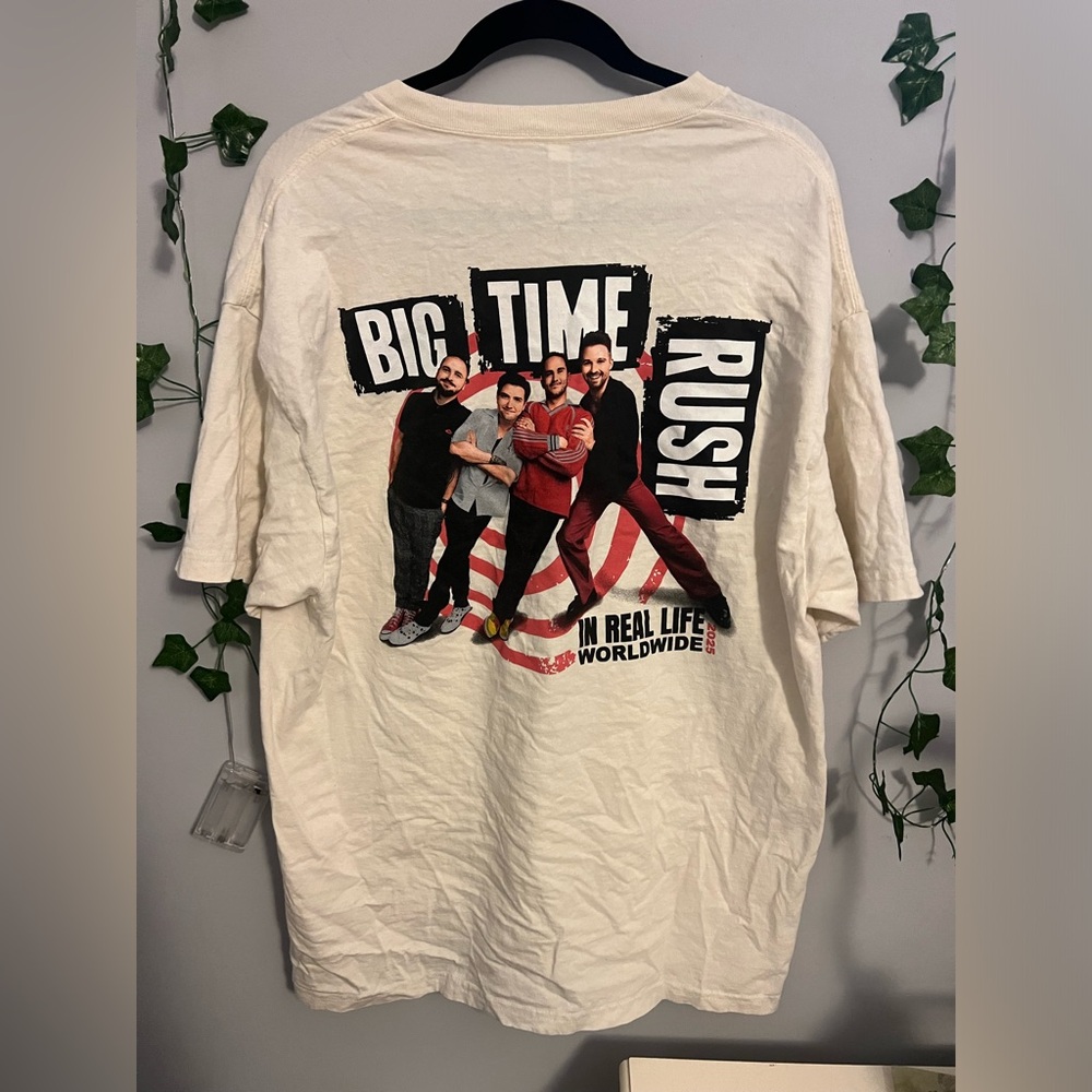 Big Time Rush BTR Cream Graphic Tee Merch Size XL
